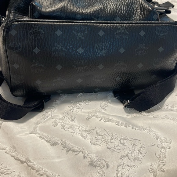 MCM Stark large black Backpack - Picture 5 of 6